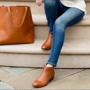 Same Edelman Petty Boots size 9